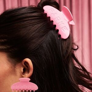 PARKE Claw Clip Valentines Drop in Blush